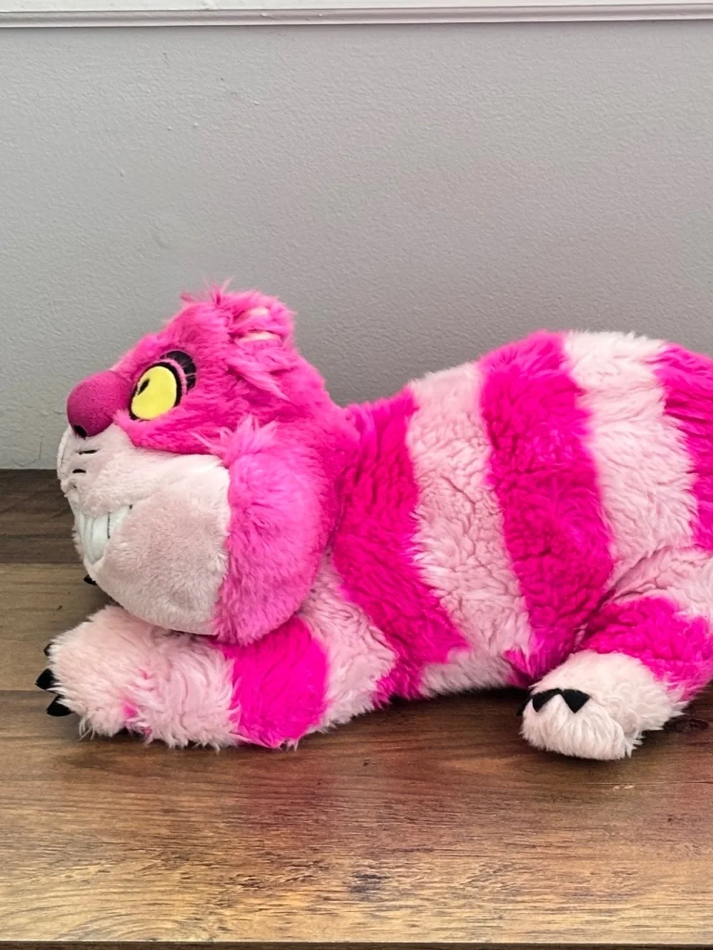 Disney Store Authentic Cheshire Cat Plush Alice In Wonderland 19” Stuffed Animal